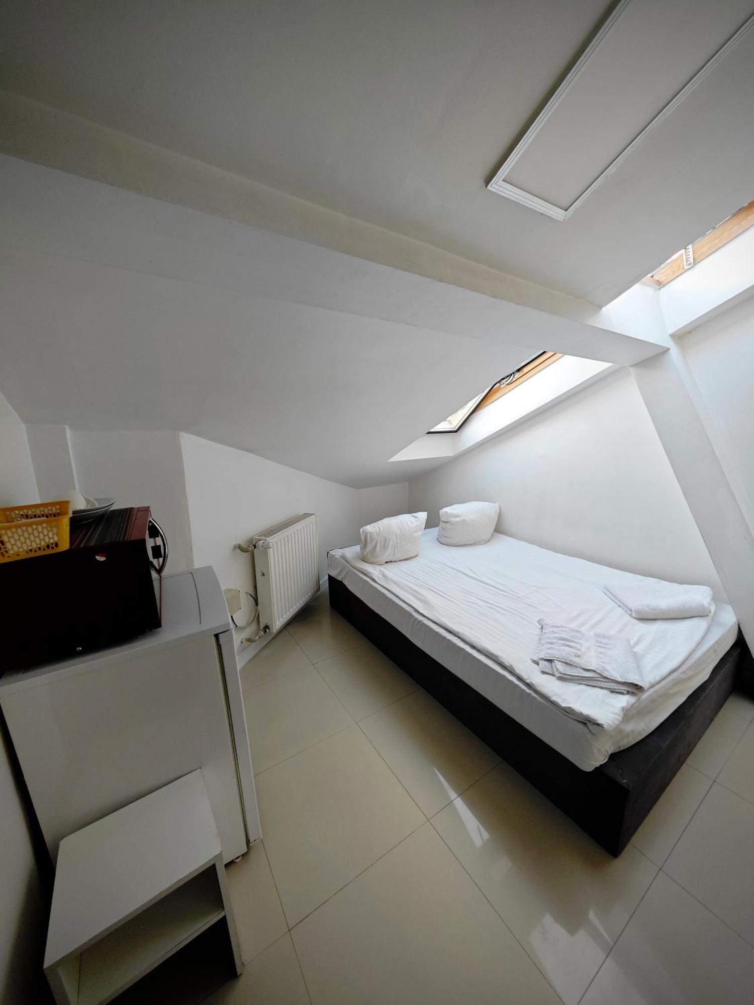 Apartamenty Hoza Attic Studio Warszawa Rum bild