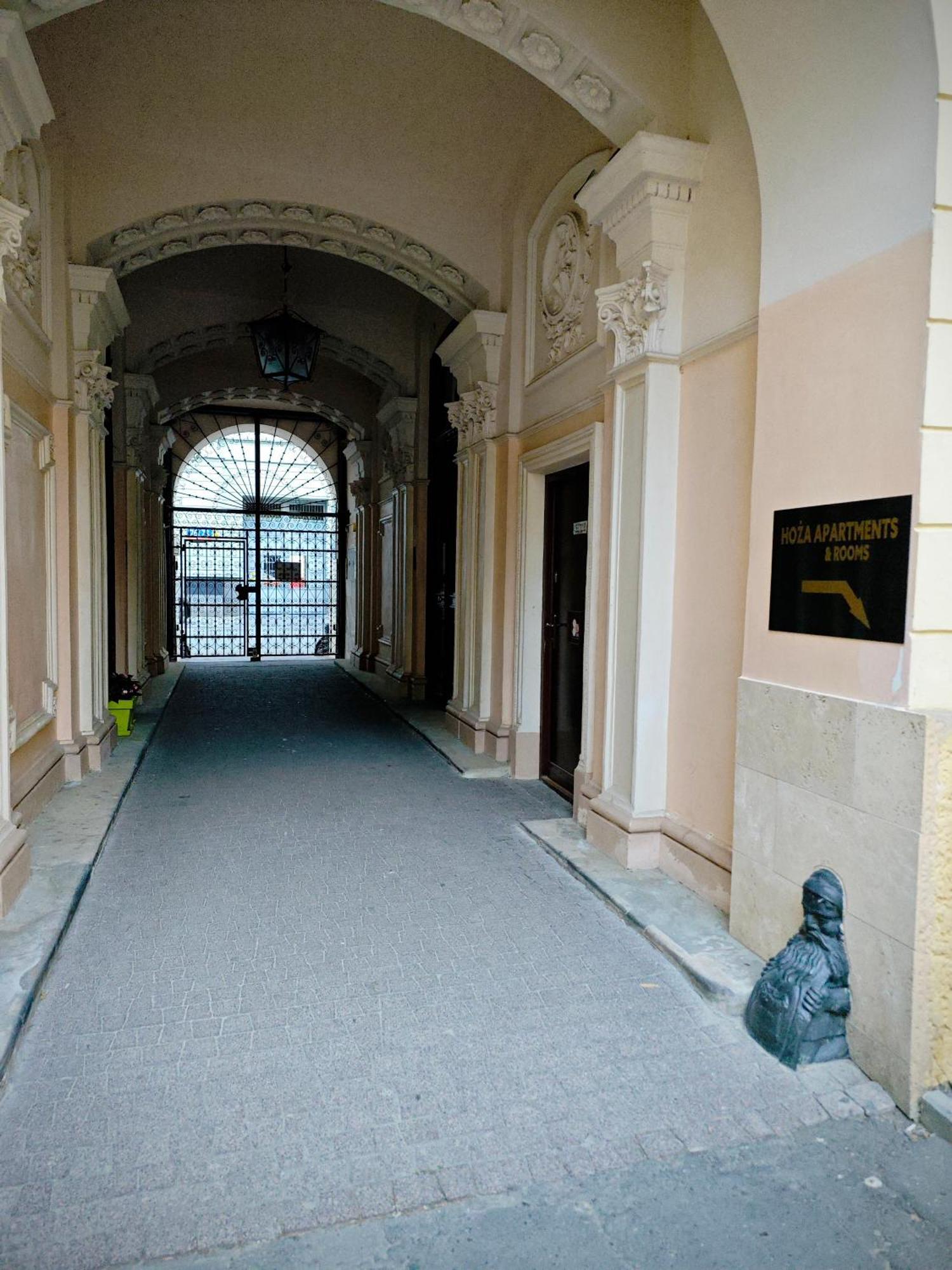 Apartamenty Hoza Attic Studio Warszawa Exteriör bild