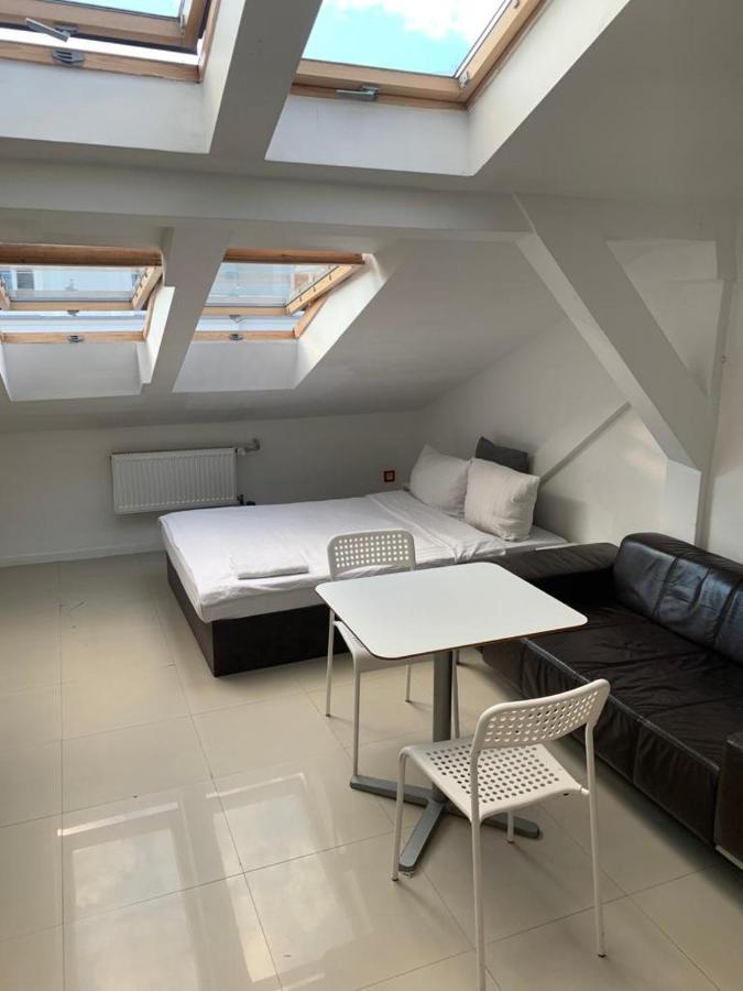 Apartamenty Hoza Attic Studio Warszawa Exteriör bild