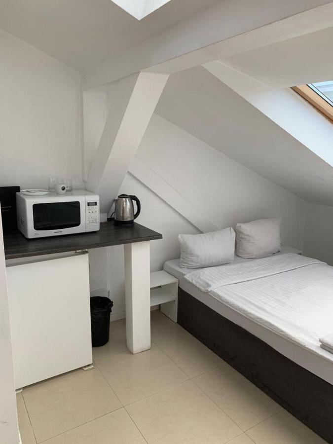 Apartamenty Hoza Attic Studio Warszawa Exteriör bild